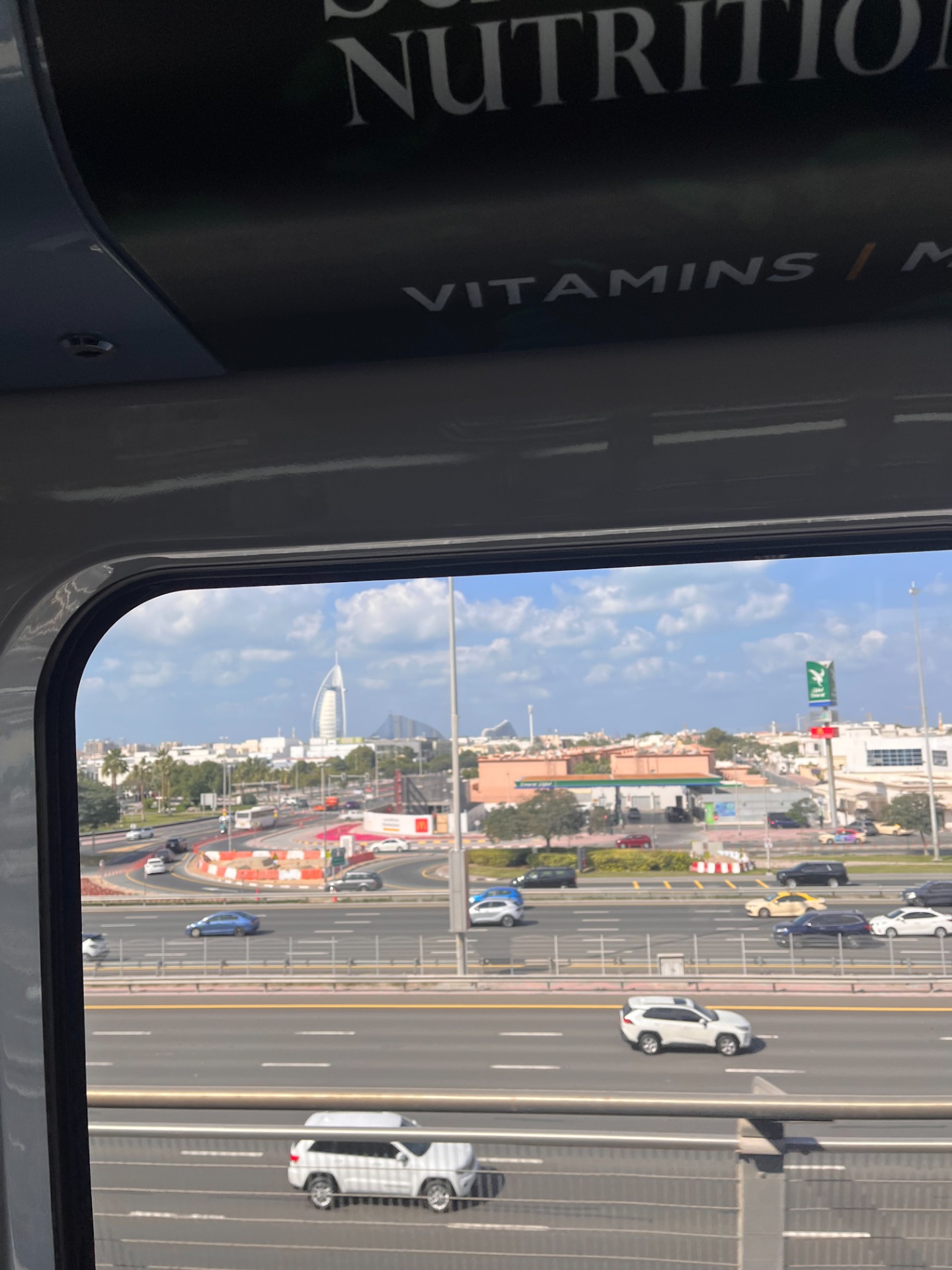 Pohled z nadzemního metra